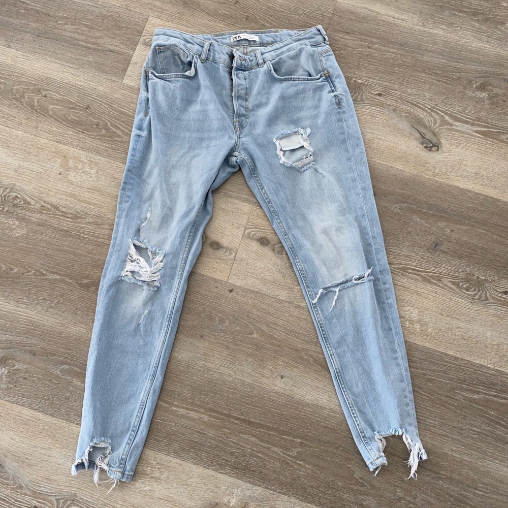 Zara Slim distressed jeans